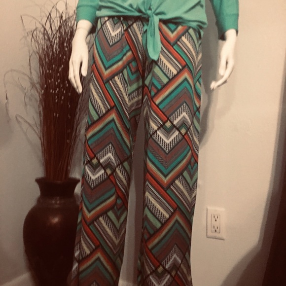 Valerie Stevens set size small - Picture 5 of 5